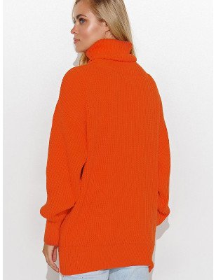 Turtleneck model 185213 Makadamia