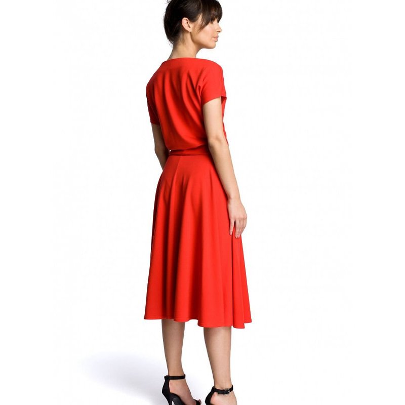 Knee-Length Flared Dress: Effortless Chic & Comfort