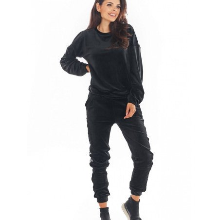 Velour Sweatshirt - Ultra-Soft, Elegant Design, Premium Blend