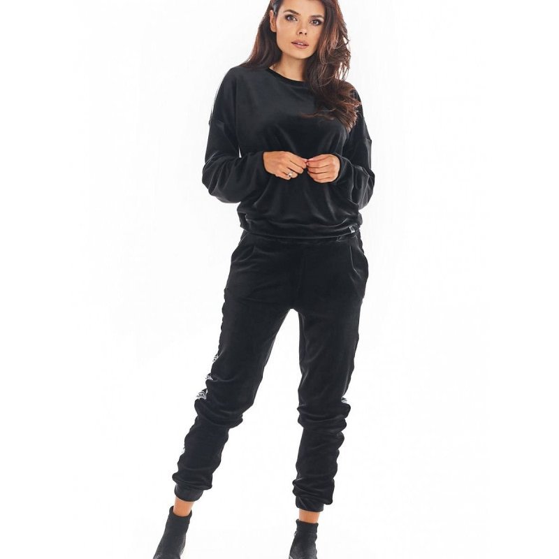 proVelour Sweatshirt - Ultra-Soft, Elegant Design, Premium Blend_Sweatshirts for Women