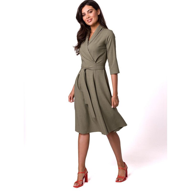 Envelope Cut Dress: Flattering & Chic Women's Style