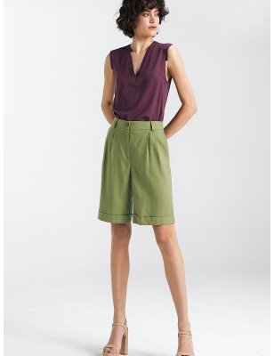 Relaxed Fit Shorts, Mid-Rise, Straight Leg with Cuff