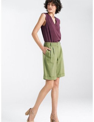 Relaxed Fit Shorts, Mid-Rise, Straight Leg with Cuff