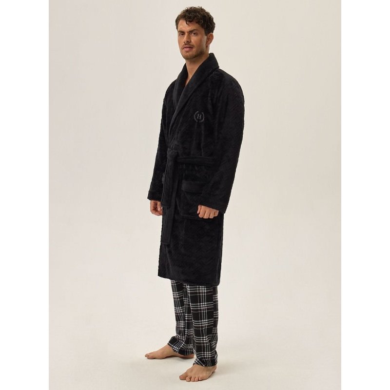 Men's Huge Bathrobe: Luxurious Comfort & Style