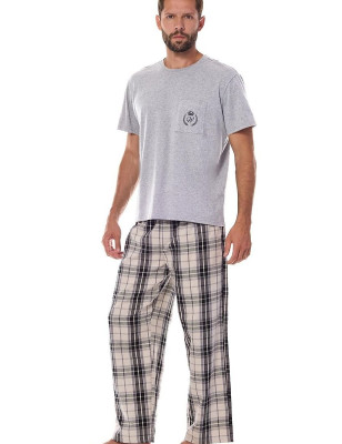 **Final Product Title:**

Men's Short-Sleeve Pajama Set with Plaid Pants - Comfortable & Stylish Sleepwear