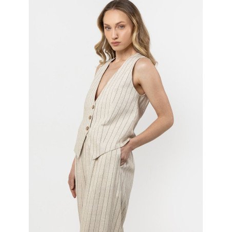 Gilet model 212179 awama